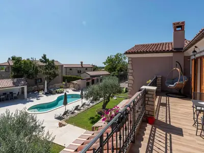 Villa für 8 Personen (260 m²) in Tinjan 6/10