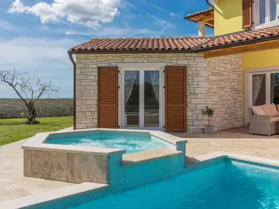 Villa für 8 Personen (240 m²) in Tinjan 5/10
