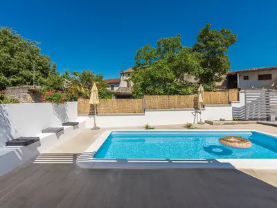 Villa für 8 Personen (120 m²) in Tinjan 7/10