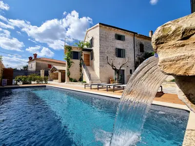 Villa für 8 Personen (200 m²) in Tinjan 2/10