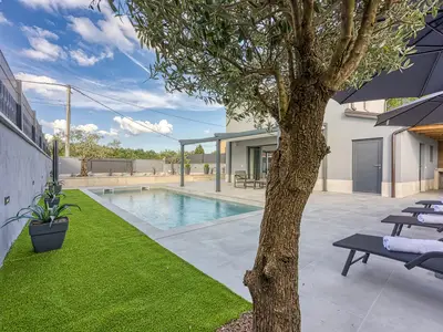 Villa für 4 Personen (70 m²) in Tinjan 8/10