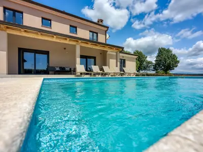 Villa für 6 Personen (170 m²) in Tinjan 5/10