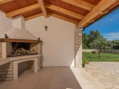 Villa für 8 Personen (240 m²) in Tinjan 4/10