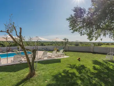 Villa für 8 Personen (130 m²) in Tinjan 1/10