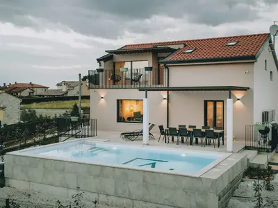 Villa für 8 Personen (200 m²) in Tinjan 1/10