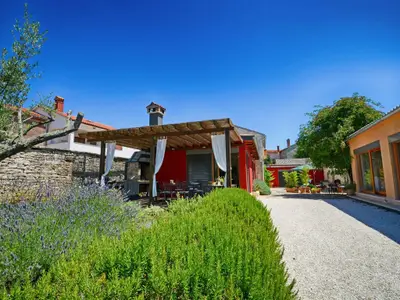 Villa für 9 Personen (221 m²) in Tinjan 9/10