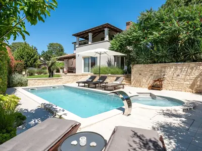 Villa für 8 Personen (170 m²) in Tinjan 1/10