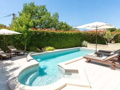 Villa für 8 Personen (170 m²) in Tinjan 2/10