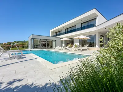 Villa für 8 Personen (360 m²) in Tinjan 3/10