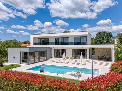 Villa für 8 Personen (360 m²) in Tinjan 1/10