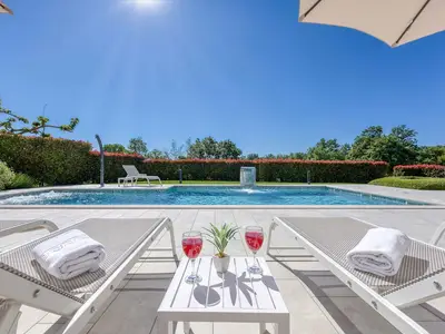 Villa für 8 Personen (360 m²) in Tinjan 4/10
