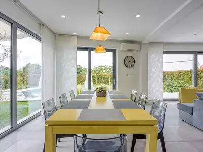 Villa für 8 Personen (360 m²) in Tinjan 5/10
