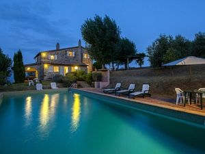 Villa für 8 Personen (280 m²) in Todi