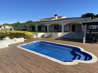 PoolOfHouse