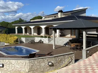 PoolOfHouse
