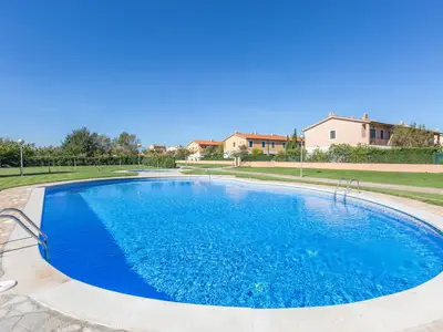PoolOfHouse
