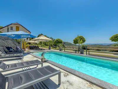 Villa für 9 Personen (140 m²) in Trebnje 1/10