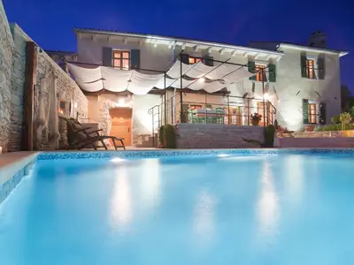 Villa für 6 Personen (137 m²) in Trget 6/10