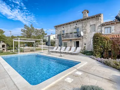 Villa für 7 Personen (109 m²) in Trget 3/10