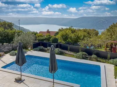 Villa für 7 Personen (109 m²) in Trget 5/10