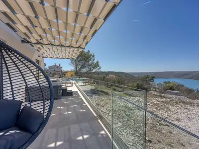 Villa für 4 Personen (150 m²) in Trget 9/10