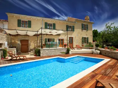 Villa für 6 Personen (137 m²) in Trget 1/10