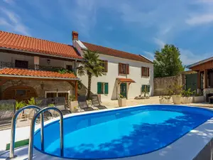 Villa für 10 Personen (280 m²) in Tribalj