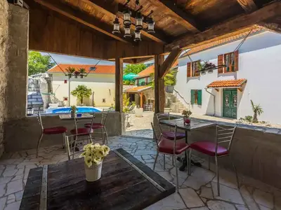 Villa für 10 Personen (280 m²) in Tribalj 4/10