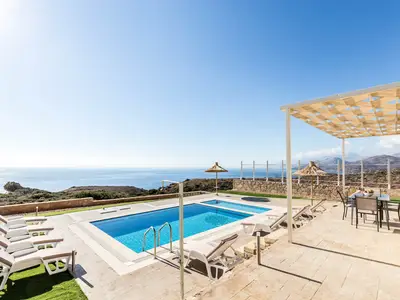 PoolOfHouse
