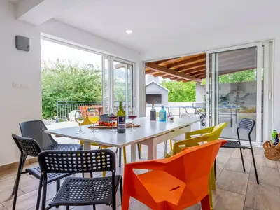 DiningRoom