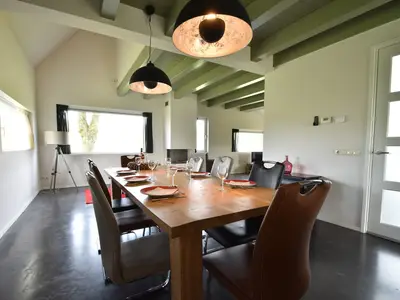 DiningRoom