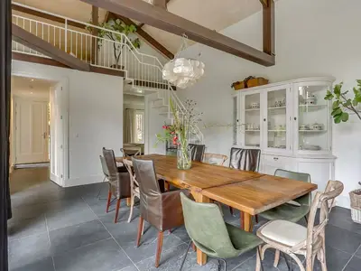 DiningRoom