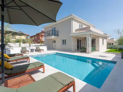 Villa für 10 Personen (180 m²) in Umag 1/10