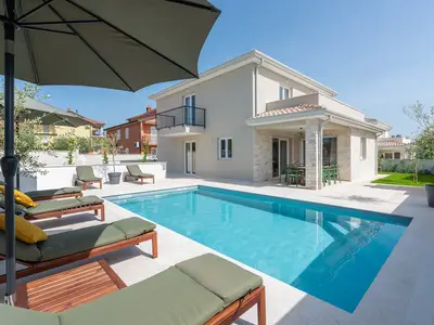 Villa für 10 Personen (180 m²) in Umag 1/10