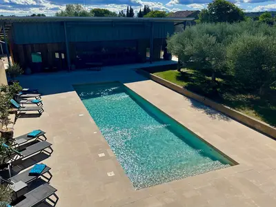 PoolOfHouse