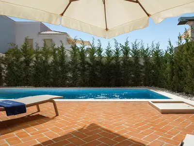 PoolOfHouse
