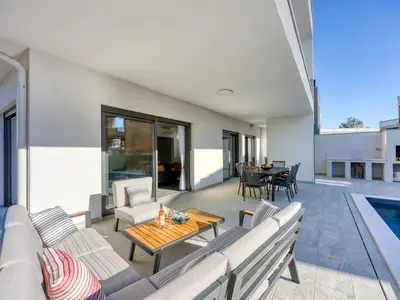 Villa für 8 Personen (270 m²) in Vabriga 4/10