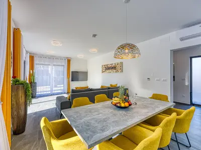 Villa für 8 Personen (270 m²) in Vabriga 9/10