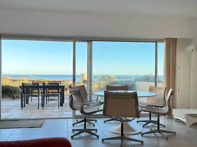 DiningRoom