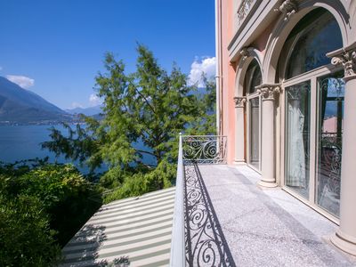 Wohnzimmer seitliche Terrasse