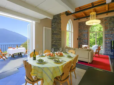 Küche und Essbereich