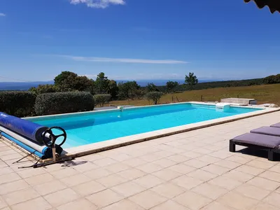 PoolOfHouse