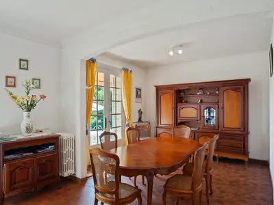 DiningRoom