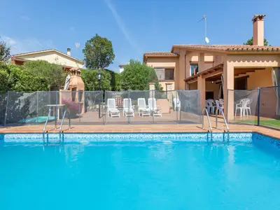 PoolOfHouse