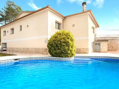 PoolOfHouse