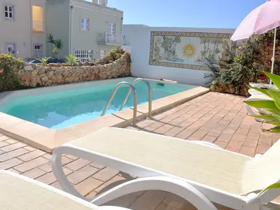 PoolOfHouse