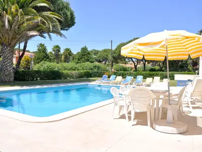 PoolOfHouse