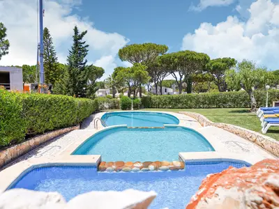 PoolOfHouse