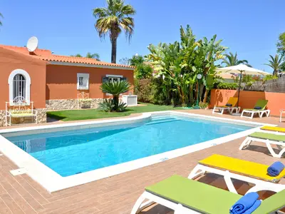 PoolOfHouse