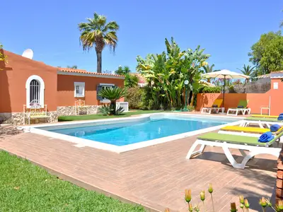 PoolOfHouse